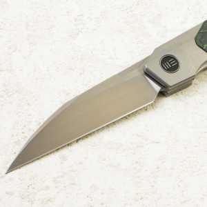 Нож WE Knife Brr15, Satin, M390, Gray Titanium/ Jungle Wear FatCarbon Fiber Handle, WE24007-4 Нож WE Knife Brr15, Satin, M390, Gray Titanium/ Jungle Wear FatCarbon Fiber Handle, WE24007-4