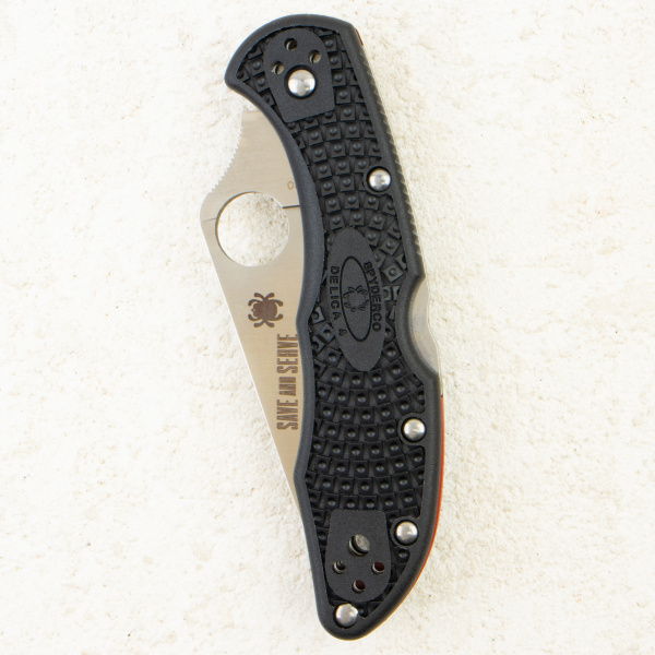 Нож Spyderco Delica 4 Thin Red Line, VG-10, FRN Black, C11FPSBKRD