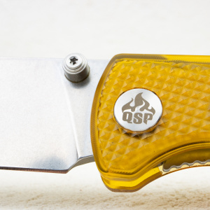 Нож QSP Canary Folder, 14C28N, Ultem Handle, QS150-J1 Нож QSP Canary Folder, 14C28N, Ultem Handle, QS150-J1