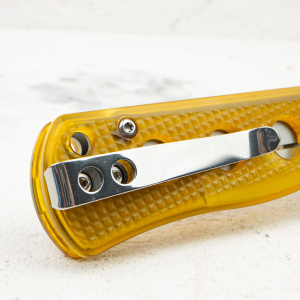 Нож QSP Canary Folder, 14C28N, Ultem Handle, QS150-J1 Нож QSP Canary Folder, 14C28N, Ultem Handle, QS150-J1