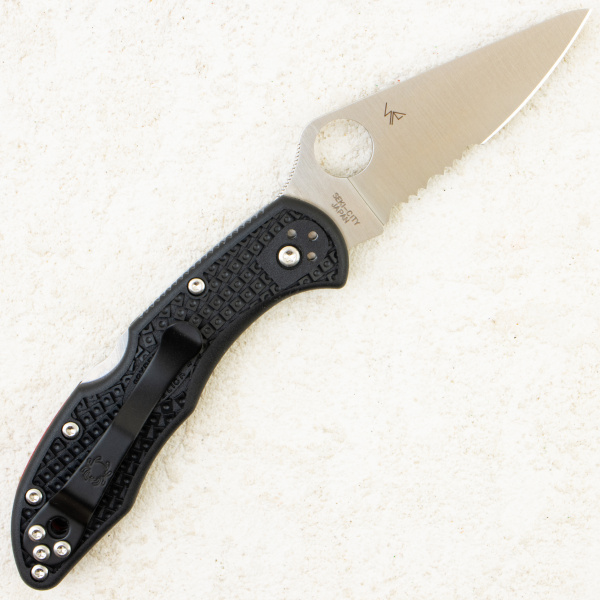 Нож Spyderco Delica 4 Thin Red Line, VG-10, FRN Black, C11FPSBKRD
