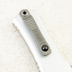 Нож Microtech Hera II Mini, Apocalyptic, M390, Aluminium Clear, 1703M-10 Нож Microtech Hera II Mini, Apocalyptic, M390, Aluminium Clear, 1703M-10