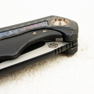 Нож WE Knife Zonda, CPM 20CV, Carbon / Flamed / Black Titanium Handle - складной туристические ножи из стали Нож WE Knife Zonda, CPM 20CV, Carbon / Flamed / Black Titanium Handle - складной туристические ножи из стали