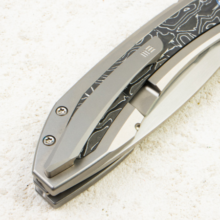 Нож WE Knife Winsome, Satin, M390, Gray Titanium/Carbon Fiber Handle, WE23092-2 Нож WE Knife Winsome, Satin, M390, Gray Titanium/Carbon Fiber Handle, WE23092-2