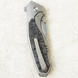 Нож Remette Kingfisher, M390, Titanium/Carbon Gray Handle, RTKF4 Нож Remette Kingfisher, M390, Titanium/Carbon Gray Handle, RTKF4