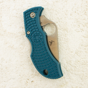 Нож Spyderco Manbug, K390, FRN Blue, MFPK390 Нож Spyderco Manbug, K390, FRN Blue, MFPK390