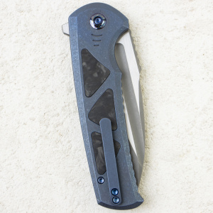 Нож WE Knife Sylox, Gray Stonewashed, M390, Titanium/Carbon Blue Handle, WE24027-2 Нож WE Knife Sylox, Gray Stonewashed, M390, Titanium/Carbon Blue Handle, WE24027-2