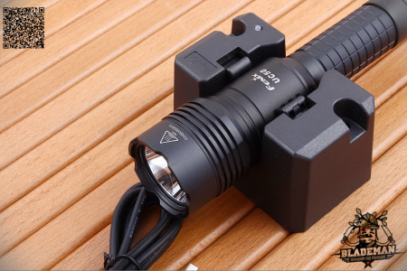 Фонарь Fenix UC50 XM-L2 (U2) Фонарь Fenix UC50 XM-L2 (U2) - купить в интернет-магазине Blademan