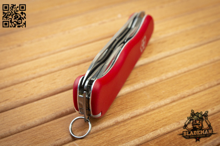 Нож перочинный Victorinox Adventurer Red Нож перочинный Victorinox Adventurer Red - купить в интернет-магазине Blademan