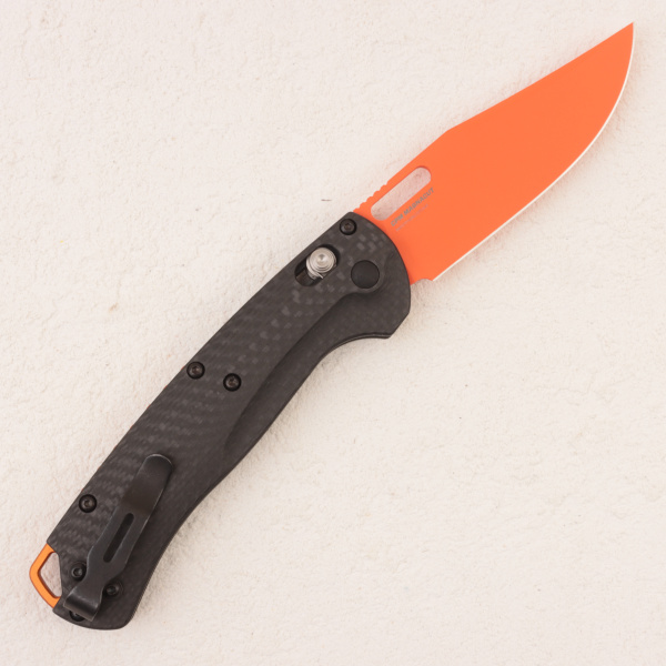 Нож Benchmade Taggedout, MagnaCut, Black Carbon Fiber Handle, 15535OR-01
