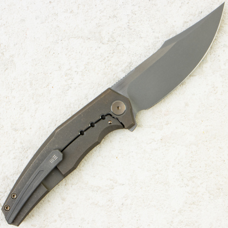 Нож WE Knife Kyklos, Gray Stonewashed, M390, Bronze Titanium Handle, WE23086-2 Нож WE Knife Kyklos, Gray Stonewashed, M390, Bronze Titanium Handle, WE23086-2