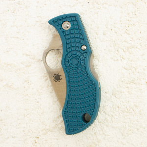 Нож Spyderco Manbug, K390, FRN Blue, MFPK390 Нож Spyderco Manbug, K390, FRN Blue, MFPK390