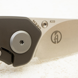 Нож Maxace YU, Bohler M390, Titanium Brown Нож Maxace YU, Bohler M390, Titanium Brown