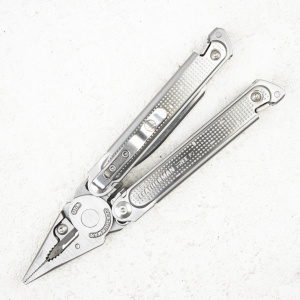 Мультитул Leatherman FREE P2 832638 - купить в интернет-магазине Blademan