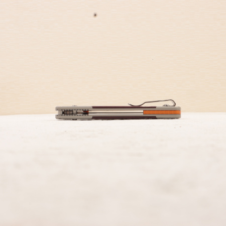 Нож Benchmade Bugout, S90V, Gray/Redstone Aluminum & Richlite Handle, 535-09