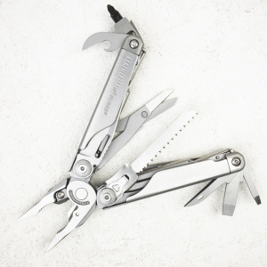 Мультитул Leatherman Surge 830158 - купить в интернет-магазине Blademan