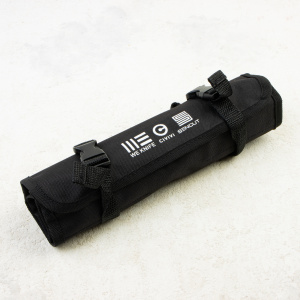 WE Knife Roll для 10 складных ножей — удобный и компактный подсумок от WE Knife, предназначенный для хранения и безопасной транспортировки коллекции EDC‑ножей.  Изготовлен из прочного нейлона чёрного цвета, что делает его лёгким и устойчивым к износу. Раз WE Knife Roll для 10 складных ножей — удобный и компактный подсумок от WE Knife, предназначенный для хранения и безопасной транспортировки коллекции EDC‑ножей.  Изготовлен из прочного нейлона чёрного цвета, что делает его лёгким и устойчивым к износу. Раз