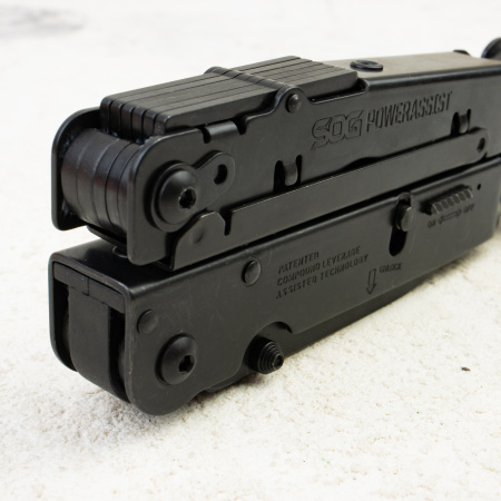 Мультитул SOG PowerAssist, Black Oxide-Nylon Sheath, B67N-CP