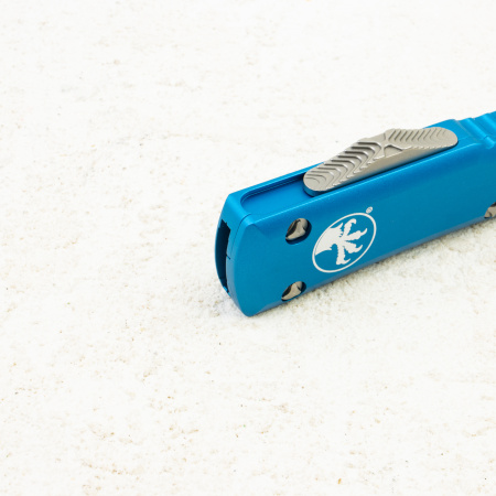 Нож Microtech Ultratech, Satin, M390, Aluminium Blue, 121-4 BL Нож Microtech Ultratech, Satin, M390, Aluminium Blue, 121-4 BL
