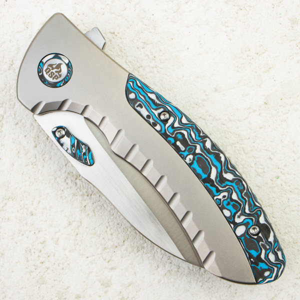 Нож QSP Capybara, M390, Carbon Fiber / Titanium Handle, QS152-A1