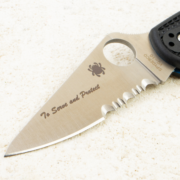 Нож Spyderco Delica 4 Thin Blue Line, VG-10, FRN Black, C11FPSBKBL