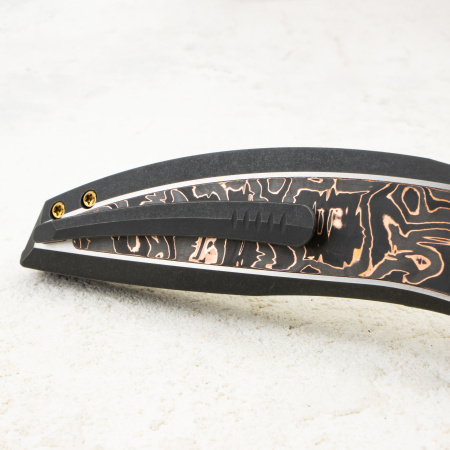 Нож WE Knife Quinseris, Satin M390, Titanium Black with Carbon Copper Inlay Handle, WE23093-1 Нож WE Knife Quinseris, Satin M390, Titanium Black with Carbon Copper Inlay Handle, WE23093-1