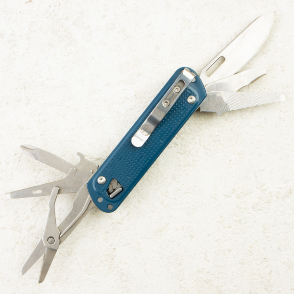 Мультитул Leatherman Free T4, Navy, 832879