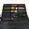 WE Knife Roll для 10 складных ножей — удобный и компактный подсумок от WE Knife, предназначенный для хранения и безопасной транспортировки коллекции EDC‑ножей.  Изготовлен из прочного нейлона чёрного цвета, что делает его лёгким и устойчивым к износу. Раз