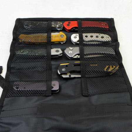WE Knife Roll для 10 складных ножей — удобный и компактный подсумок от WE Knife, предназначенный для хранения и безопасной транспортировки коллекции EDC‑ножей.  Изготовлен из прочного нейлона чёрного цвета, что делает его лёгким и устойчивым к износу. Раз