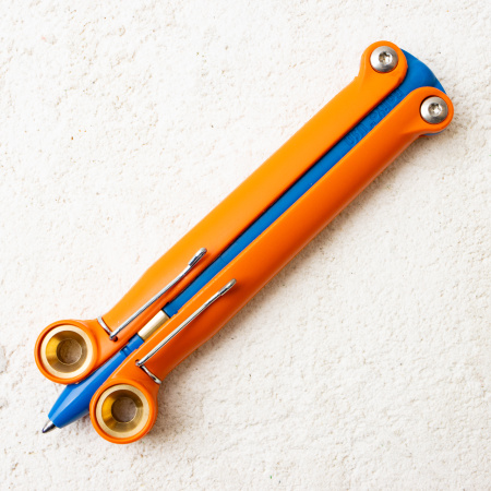 Тактическая ручка BaliYo by Spyderco Оранжево-синяя, YUS116