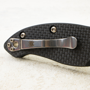 Нож Spyderco Canis, CPM S30V, Carbon Fiber/G10 Laminate Black, C248CFP Нож Spyderco Canis, CPM S30V, Carbon Fiber/G10 Laminate Black, C248CFP