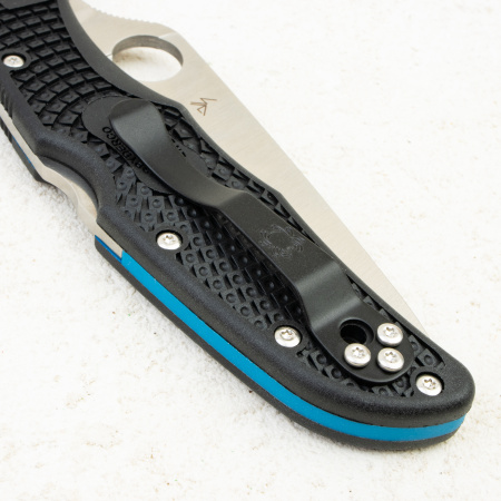 Нож Spyderco Endura 4 Thin Blue Line, VG-10, FRN Black, C10FPSBKBL Нож Spyderco Endura 4 Thin Blue Line, VG-10, FRN Black, C10FPSBKBL