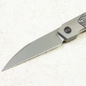 Нож WE Knife Brr15, Stonewashed, M390, Gray Titanium/Carbon Fiber Handle, WE24007-2 Нож WE Knife Brr15, Stonewashed, M390, Gray Titanium/Carbon Fiber Handle, WE24007-2