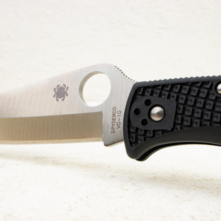 Нож Spyderco Endura 4, VG-10, FRN Black, C10PBK