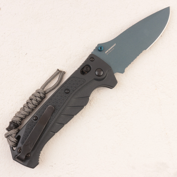 Нож Benchmade Adira, Serrated, MagnaCut, Tempest Gray Grivory Handle, 18060SBT-01, (Water Collection)
