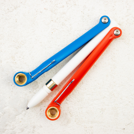 Тактическая ручка BaliYo by Spyderco Красно-бело-синяя, YUS100