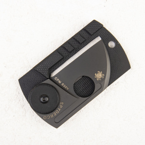 Нож Spyderco Dog Tag, CPM S30V, Carbon Fiber/ G10 Laminate Black, C188CFBBKP Нож Spyderco Dog Tag, CPM S30V, Carbon Fiber/ G10 Laminate Black, C188CFBBKP