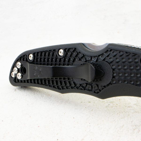 Нож Spyderco Endura 4 Thin Blue Line, VG-10, FRN Black, C10FPSBKBL