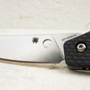 Нож Spyderco Ikuchi, CPM S30V, Carbon Fiber, C242CFP Нож Spyderco Ikuchi, CPM S30V, Carbon Fiber, C242CFP