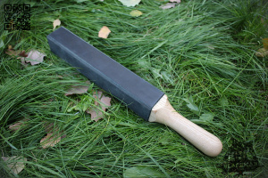 Dubox Доска из Дуба с точёной рукоятью для правки ножей - купить в интернет-магазине Blademan