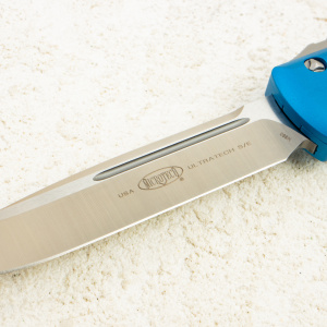 Нож Microtech Ultratech, Satin, M390, Aluminium Blue, 121-4 BL Нож Microtech Ultratech, Satin, M390, Aluminium Blue, 121-4 BL