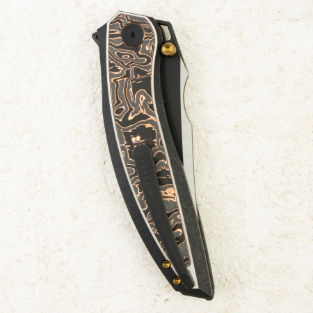 Нож WE Knife Quinseris, Satin M390, Titanium Black with Carbon Copper Inlay Handle, WE23093-1 Нож WE Knife Quinseris, Satin M390, Titanium Black with Carbon Copper Inlay Handle, WE23093-1