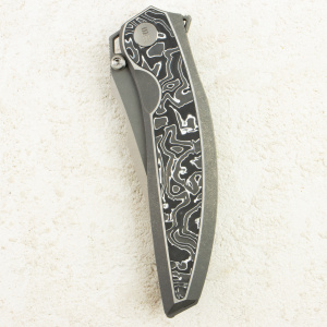 Нож WE Knife Quinseris, Satin M390, Titanium Gray with Aluminum Foil Carbon Inlay Handle, WE23093-3 Нож WE Knife Quinseris, Satin M390, Titanium Gray with Aluminum Foil Carbon Inlay Handle, WE23093-3