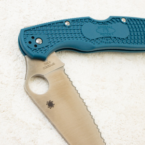 Нож Spyderco Police 4, Serrated, K390, FRN Blue, C07FS4K390 Нож Spyderco Police 4, Serrated, K390, FRN Blue, C07FS4K390
