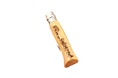 Opinel №8, гравировка «Кабан» — нож в сложенном виде