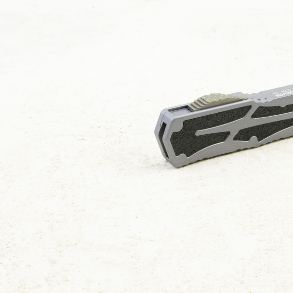 Нож Heretic Knives Colossus, CPM MagnaCut, Gray Aluminum Handle, H039-2A-GRAY