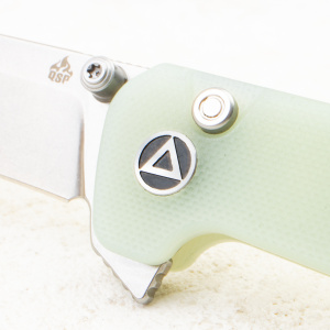 Нож QSP Penguin Button Lock, 14C28N, G10 Jade, QS130BL-B1 Нож QSP Penguin Button Lock, 14C28N, G10 Jade, QS130BL-B1