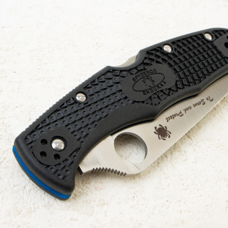 Нож Spyderco Endura 4 Thin Blue Line, VG-10, FRN Black, C10FPSBKBL Нож Spyderco Endura 4 Thin Blue Line, VG-10, FRN Black, C10FPSBKBL