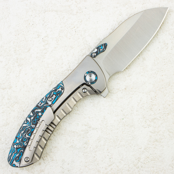 Нож QSP Capybara, M390, Carbon Fiber / Titanium Handle, QS152-A1