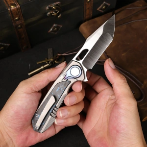 Нож Remette Saker Falcon, CPM S45VN, Titanium/Carbon Black/Blue Handle, ASTP-1 Нож Remette Saker Falcon, CPM S45VN, Titanium/Carbon Black/Blue Handle, ASTP-1